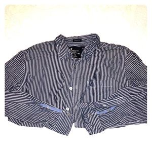 American Eagle XL Athletic Fit Button Down Blue